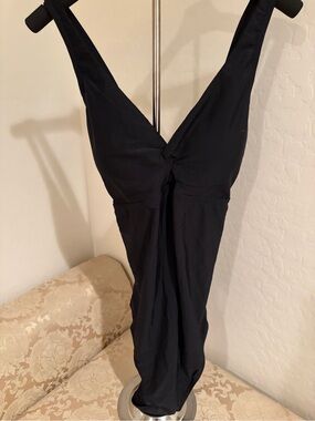 Hem Black One-Piece Swimsuit with V-Neck